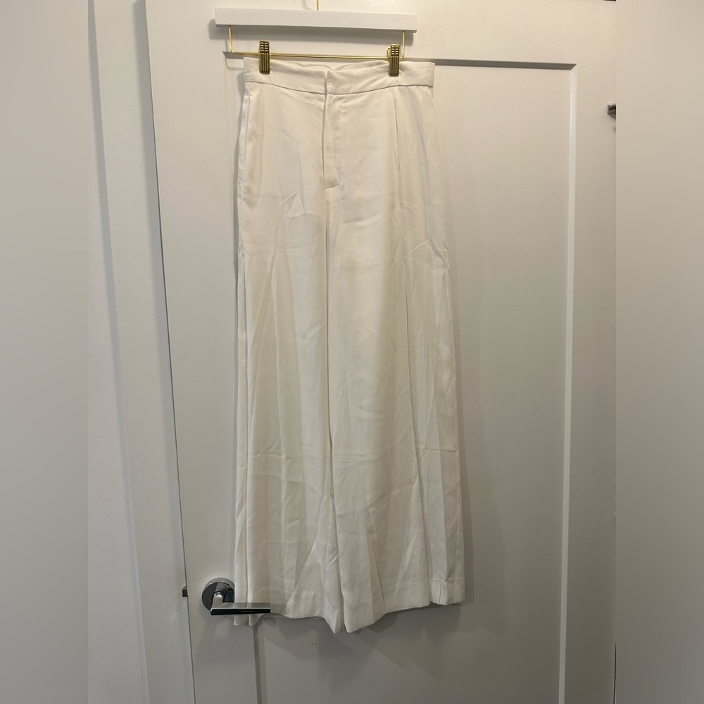 HELLO MOLLY Flare White Pants